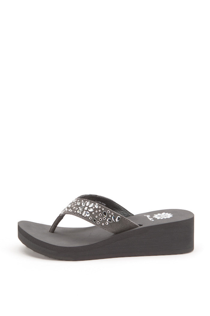 Yedda Flip-Flop in Charcoal