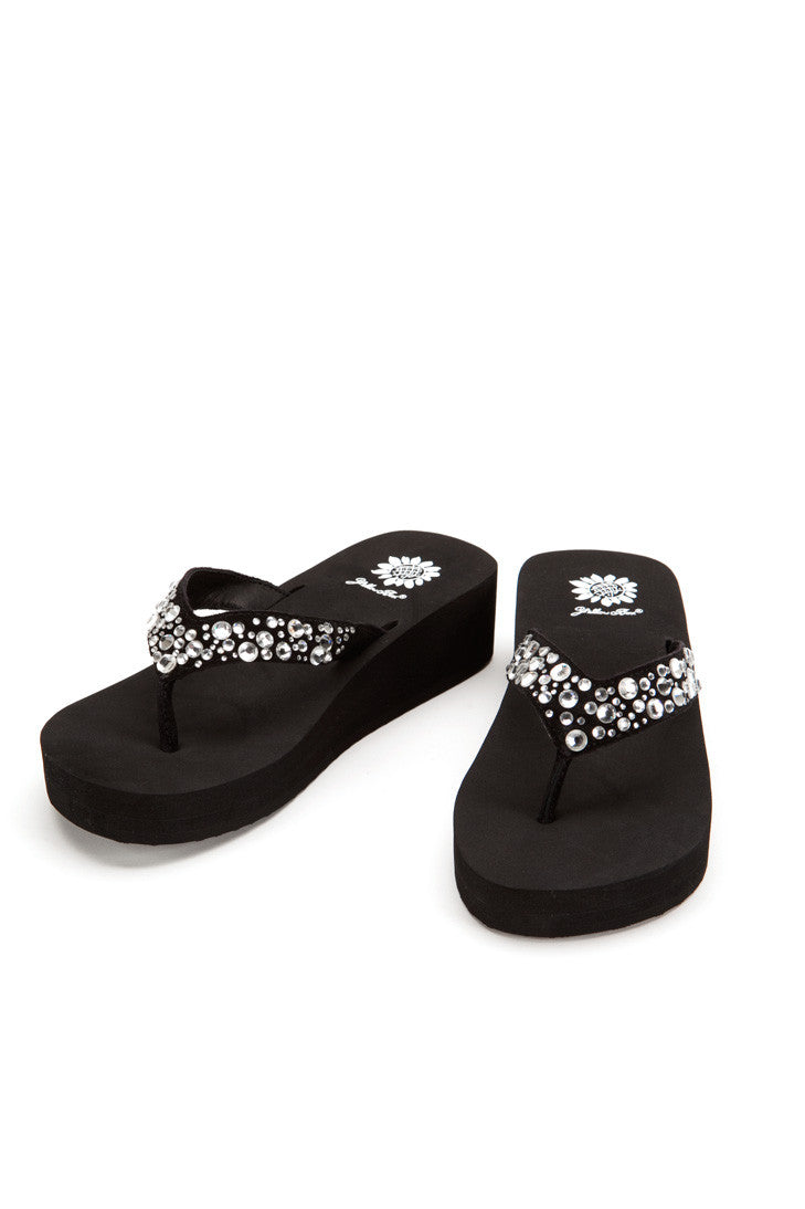 Elvina Flip-Flop in Black