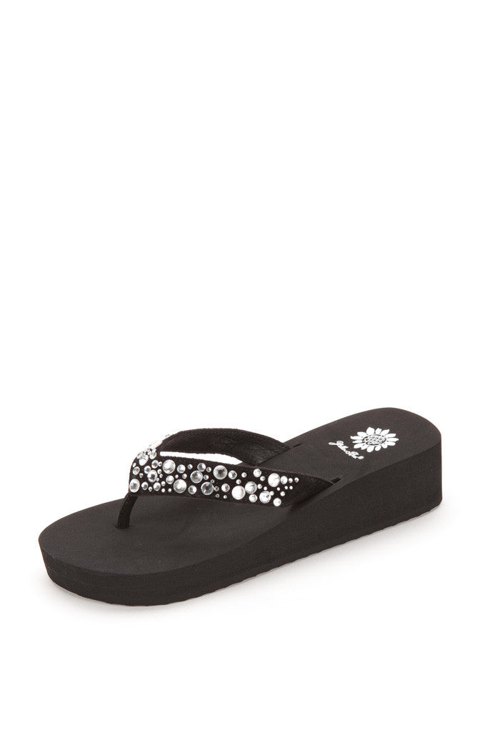 Elvina Flip-Flop in Black