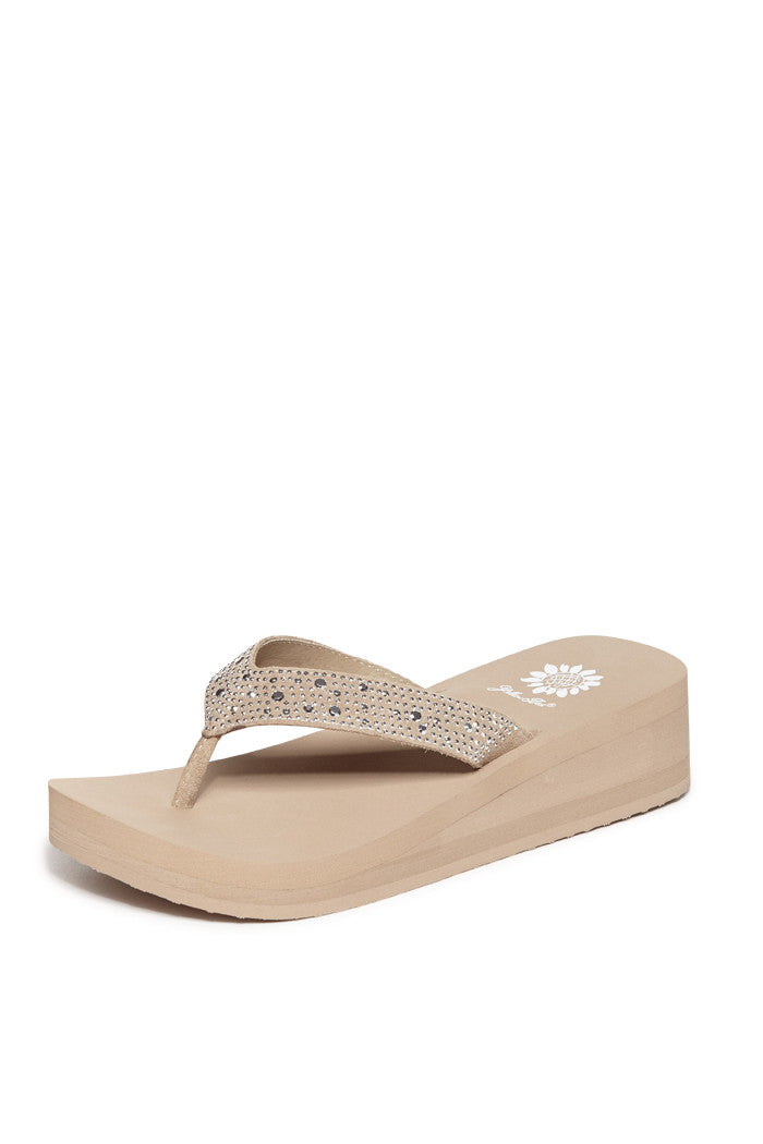 Africa Flip-Flop in Taupe