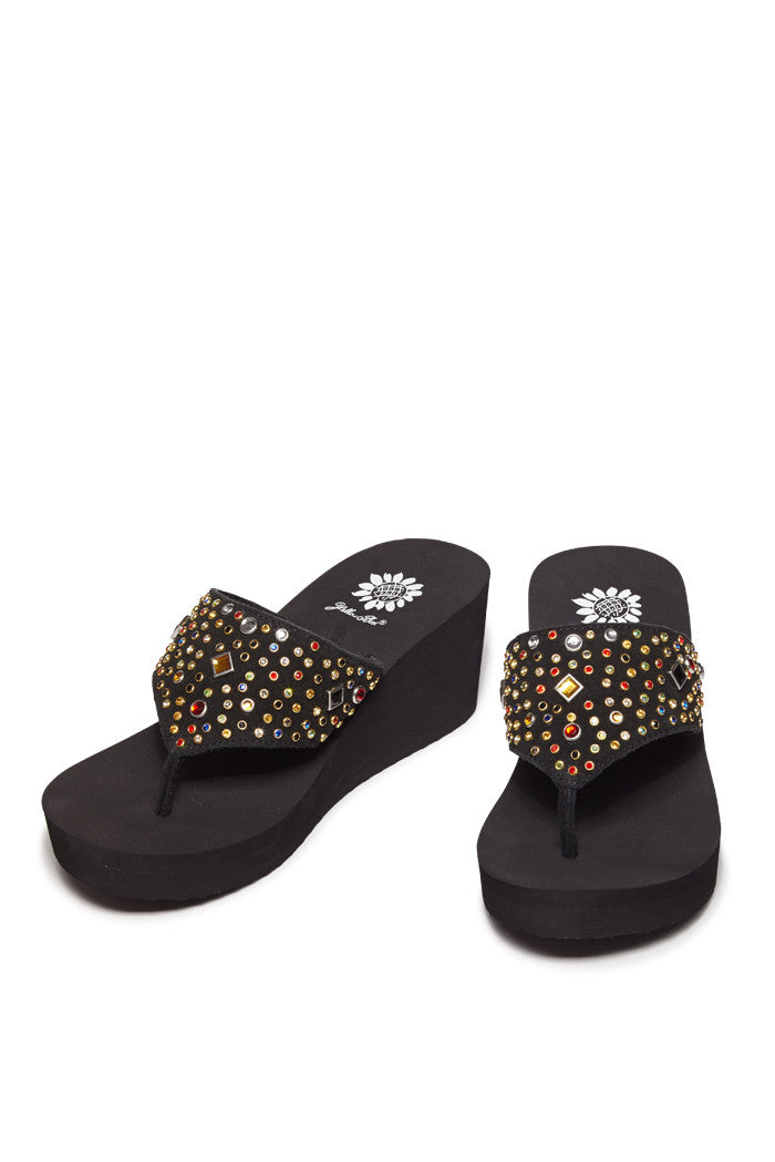 Lucina Flip-Flop Wedge in Black