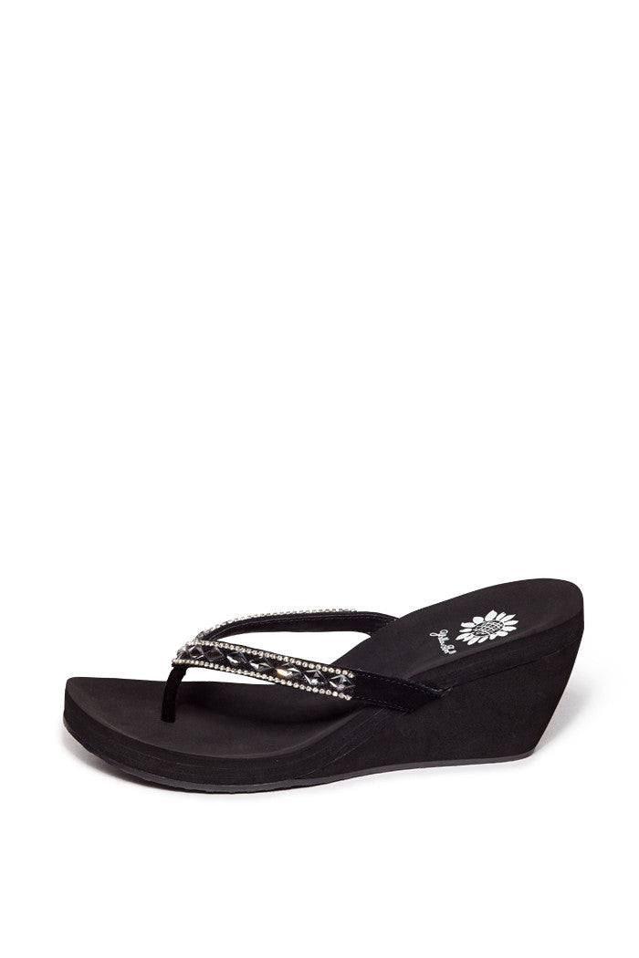 Tanami Wedge Flip-Flop in Black