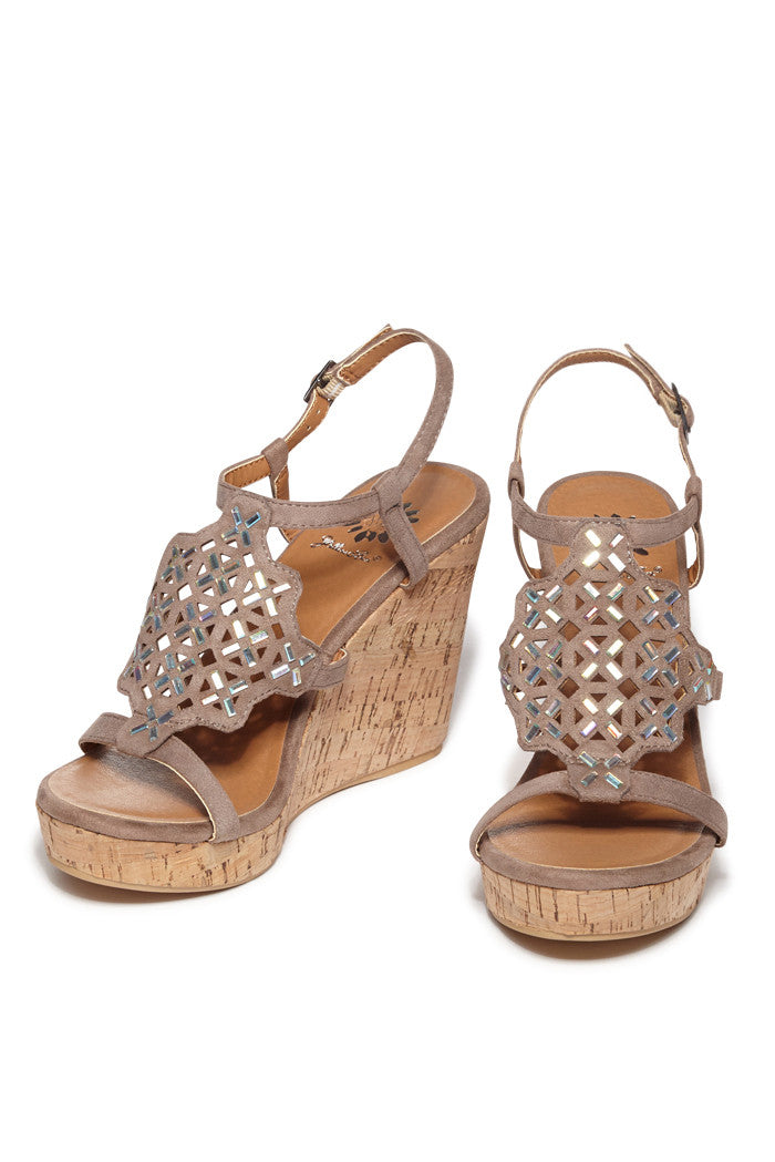 Uptown Wedge in Taupe