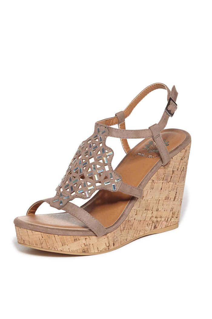 Uptown Wedge in Taupe