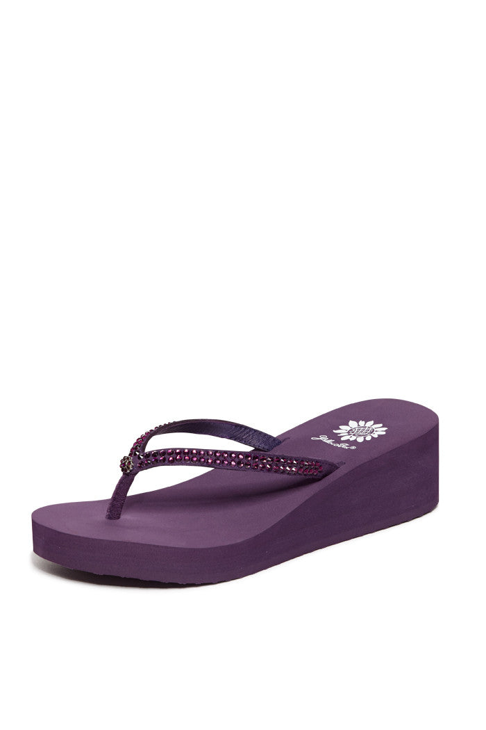 Custard Flip-Flop in Aubergine