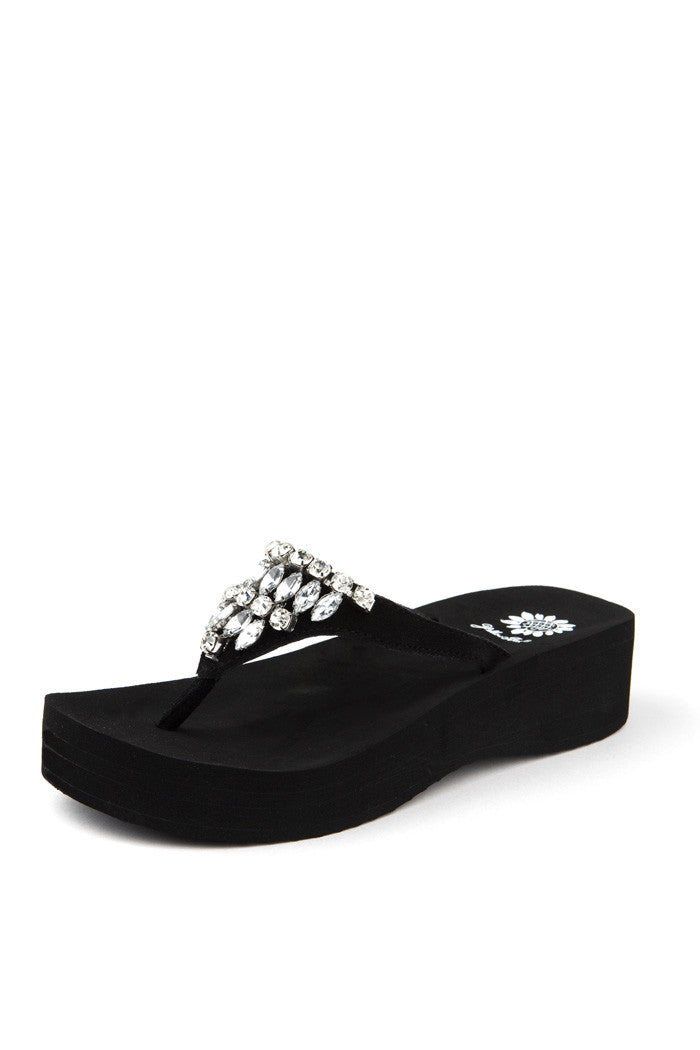 Aveline Flip-Flop in Black