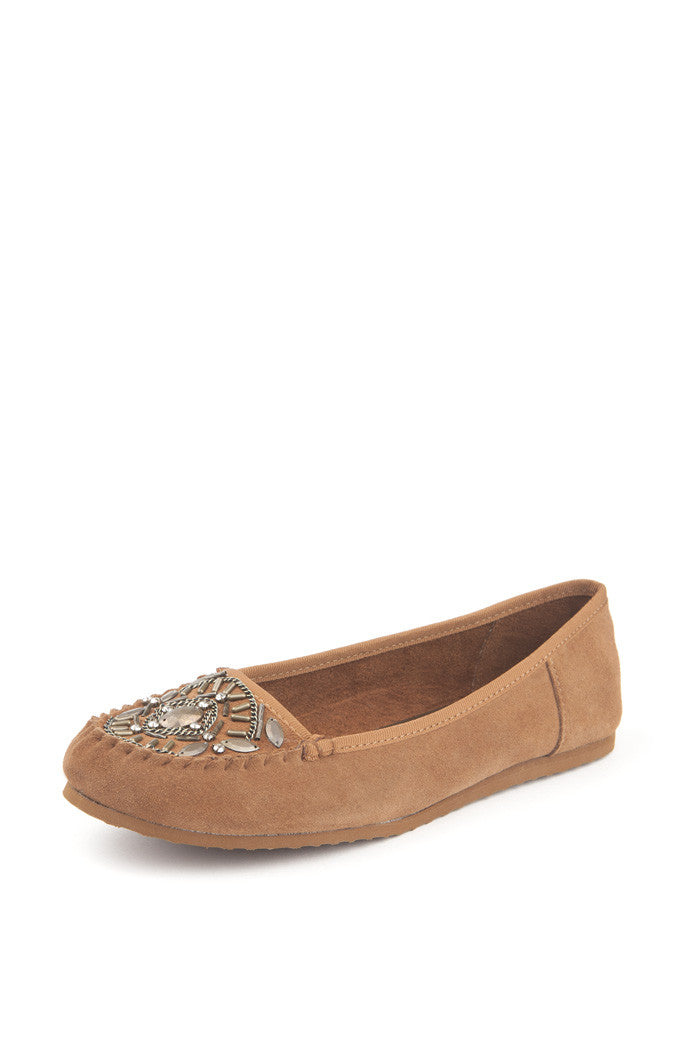 Cassandra Flat in Chestnut