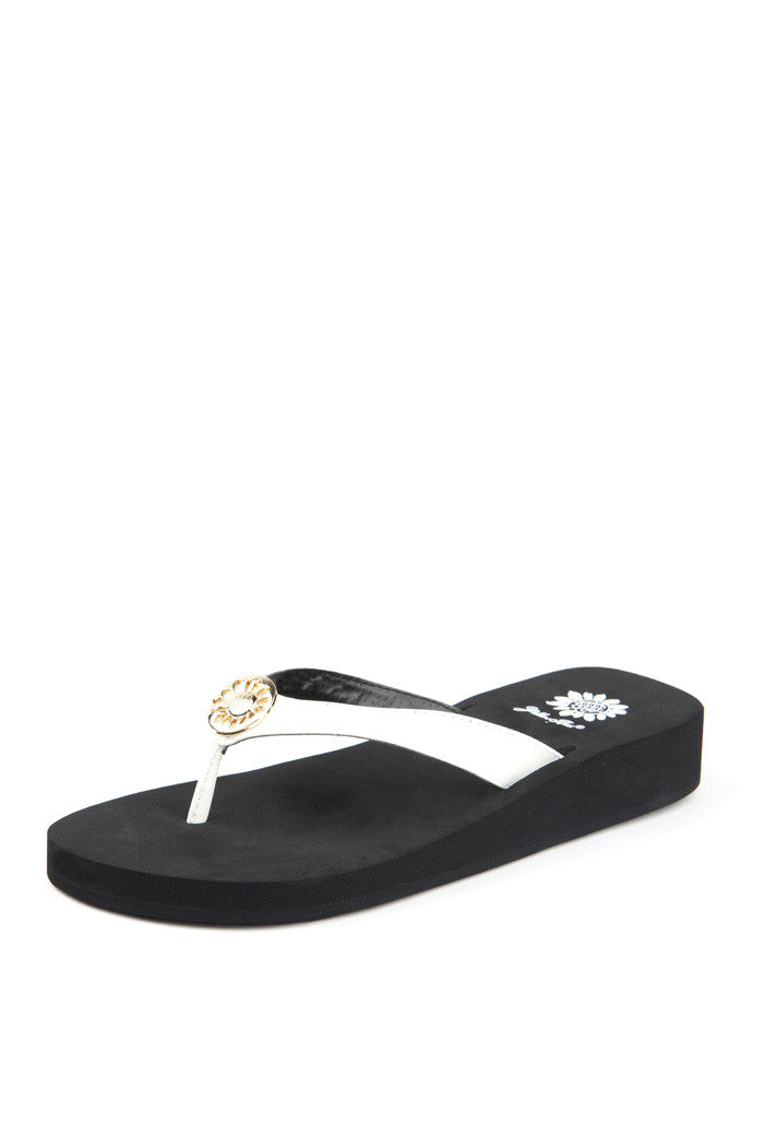 Eda Flip-Flop in White