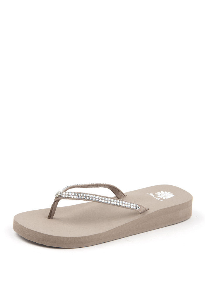 Jello Flip-Flop in Rich Taupe