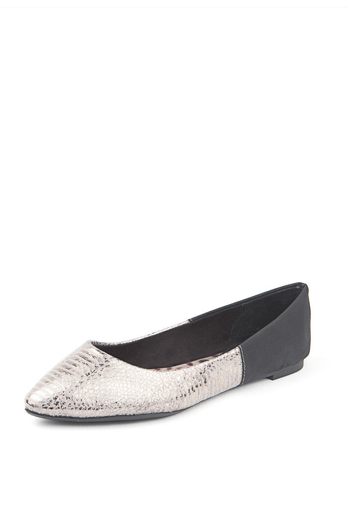 Kassia Flat in Pewter