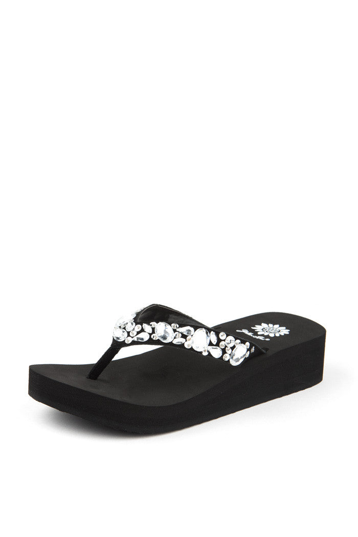 Romaine Flip-Flop in Black