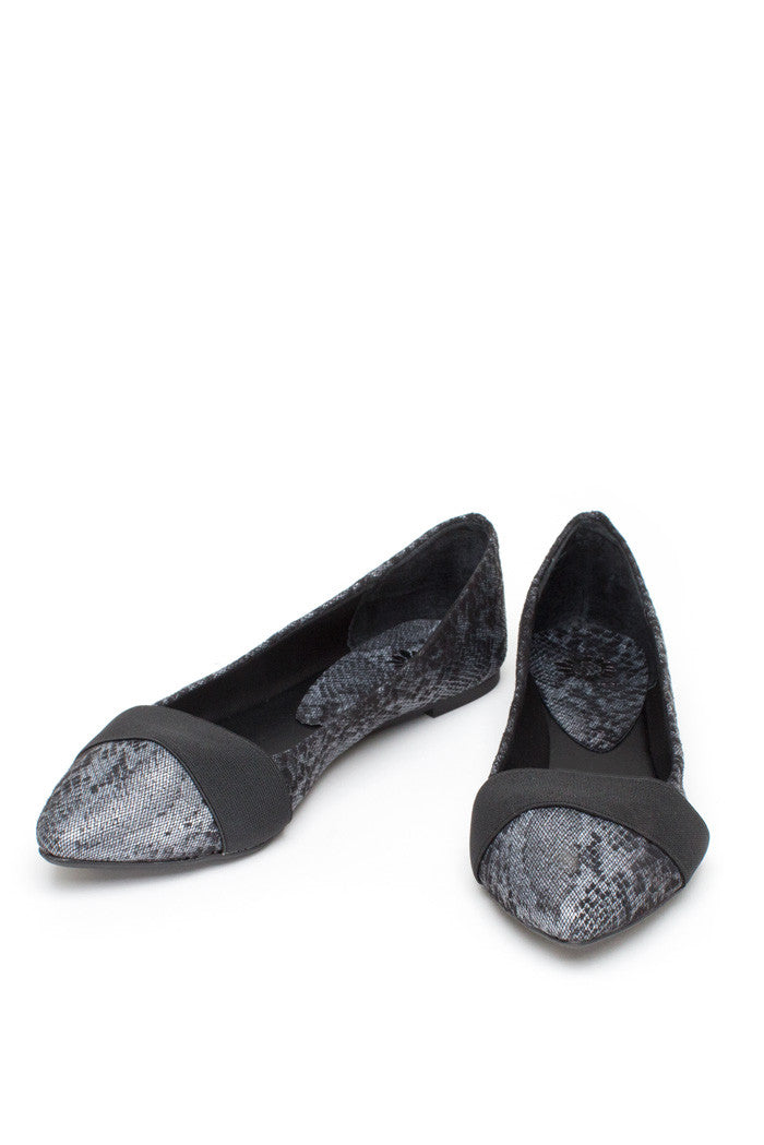 Sizzle Flat in Pewter