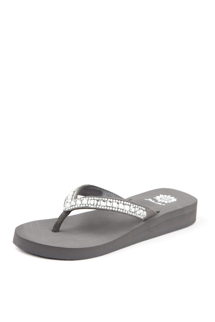 Zabrina Flip-Flop in Gray