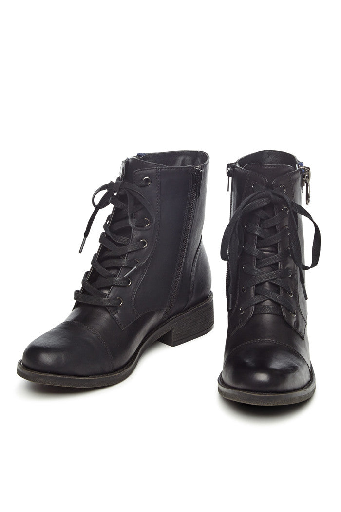 Zinnia Boot in Black